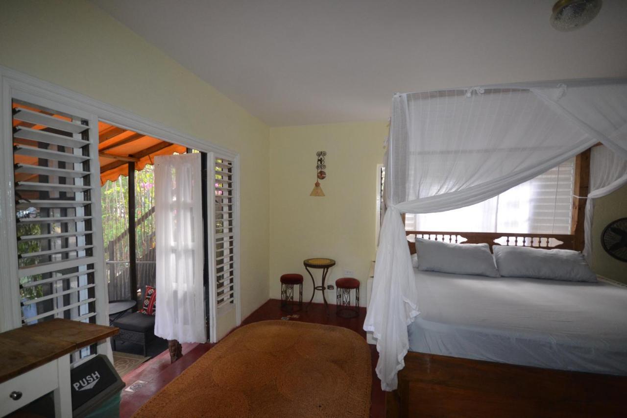 Katamah Beachfront Guesthouse Treasure Beach Ruang foto