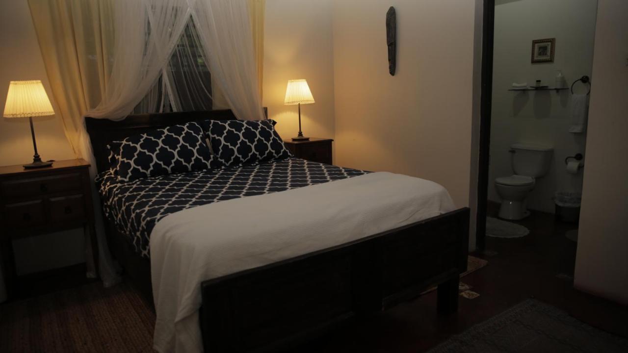 Katamah Beachfront Guesthouse Treasure Beach Ruang foto