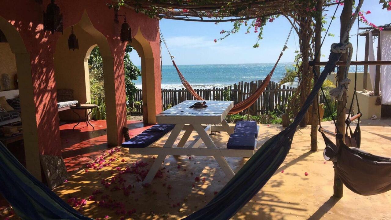 Katamah Beachfront Guesthouse Treasure Beach Bagian luar foto